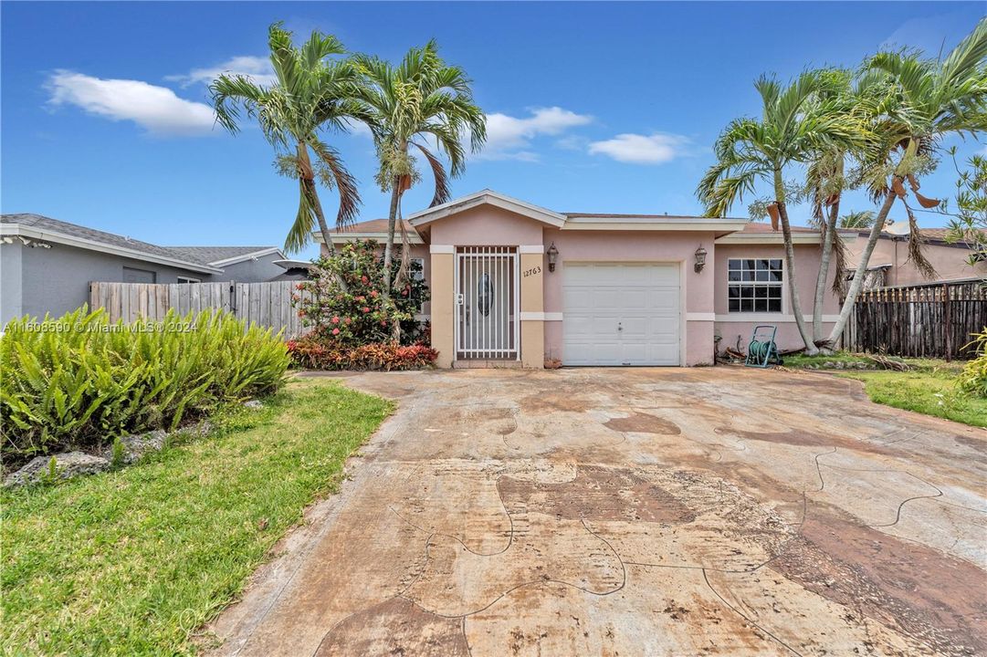 Recently Sold: $500,000 (3 beds, 2 baths, 1359 Square Feet)