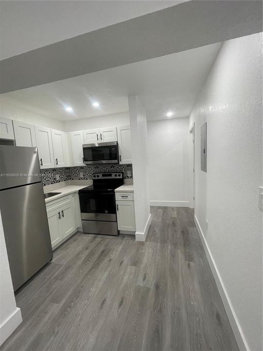 For Rent: $2,900 (3 beds, 3 baths, 1795 Square Feet)