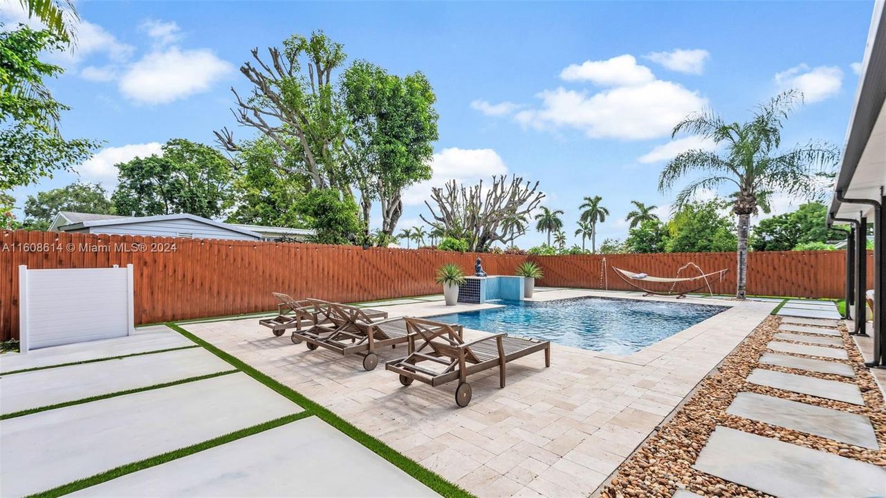 Recently Sold: $827,000 (3 beds, 2 baths, 1612 Square Feet)