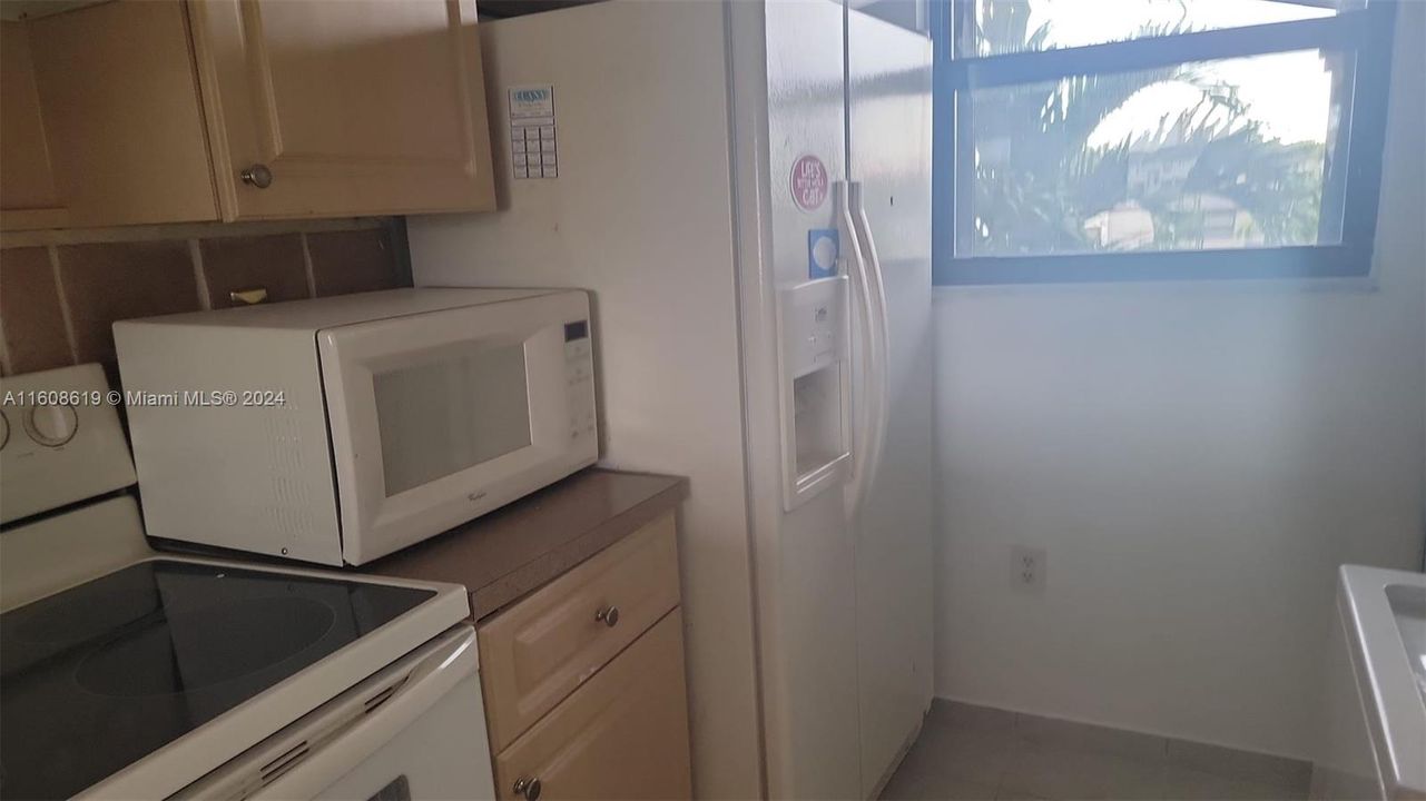 For Rent: $2,400 (2 beds, 2 baths, 1064 Square Feet)