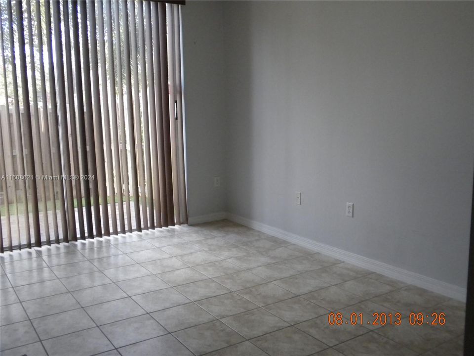 Active With Contract: $2,300 (2 beds, 2 baths, 1410 Square Feet)