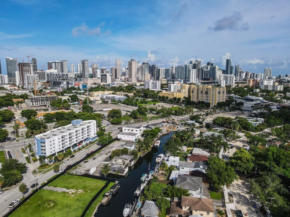 For Sale: $2,490,000 (3 beds, 3 baths, 1896 Square Feet)