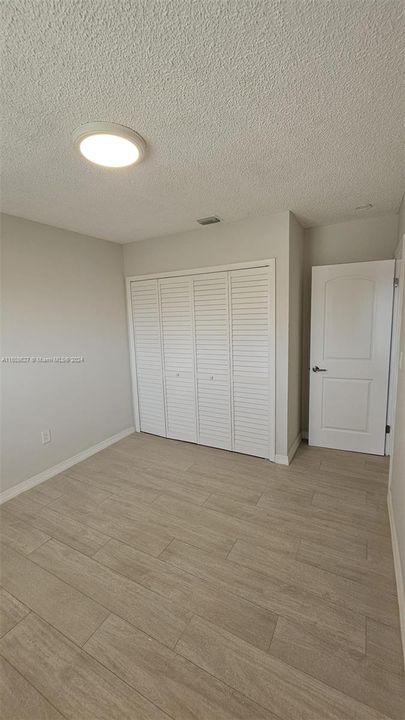 For Rent: $2,650 (2 beds, 1 baths, 834 Square Feet)