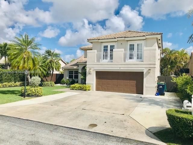 Recently Sold: $715,000 (3 beds, 2 baths, 2163 Square Feet)