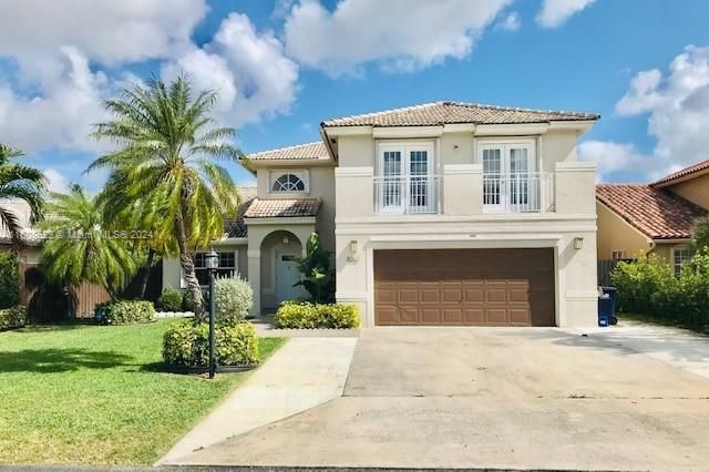 Recently Sold: $715,000 (3 beds, 2 baths, 2163 Square Feet)