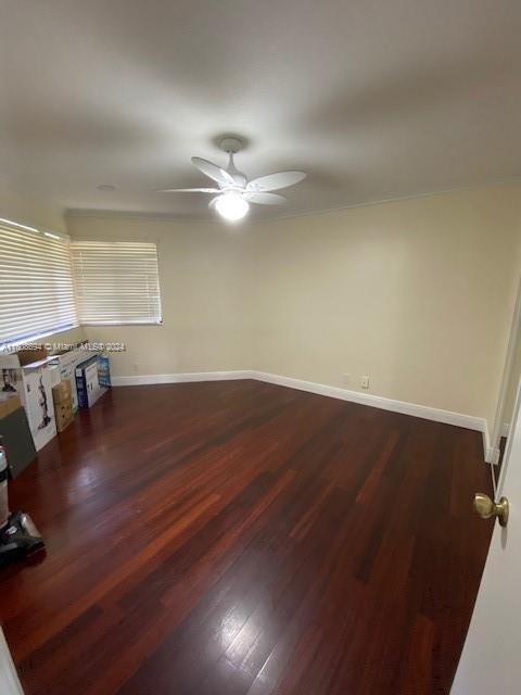 For Rent: $2,425 (2 beds, 2 baths, 1090 Square Feet)