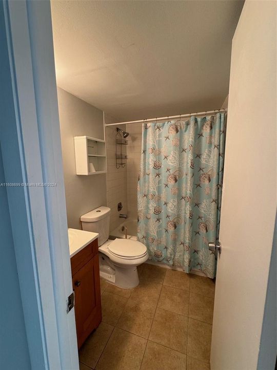 For Rent: $2,000 (2 beds, 2 baths, 760 Square Feet)