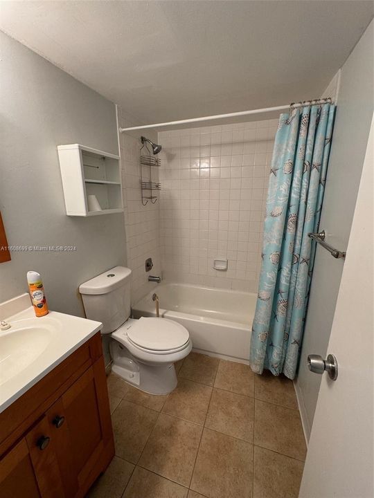 出租: $2,000 (2 贝兹, 2 浴室, 760 平方英尺)