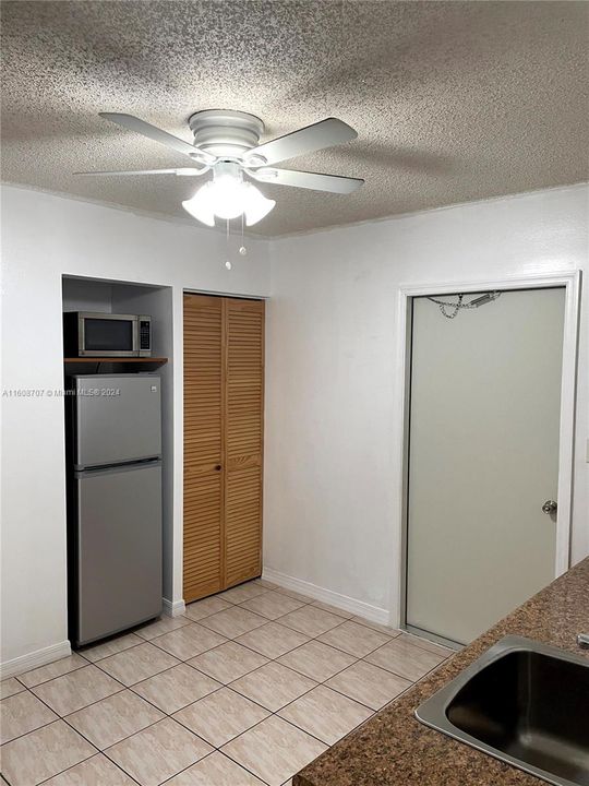 Kitchen/ Dinning room