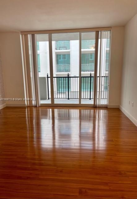 Recently Rented: $3,500 (2 beds, 2 baths, 970 Square Feet)