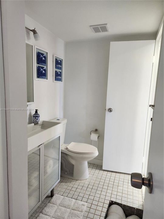 For Rent: $2,550 (1 beds, 1 baths, 755 Square Feet)