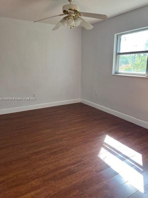 For Rent: $2,200 (2 beds, 1 baths, 750 Square Feet)