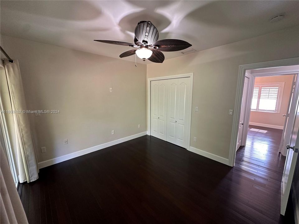 Recently Rented: $3,700 (3 beds, 2 baths, 1740 Square Feet)