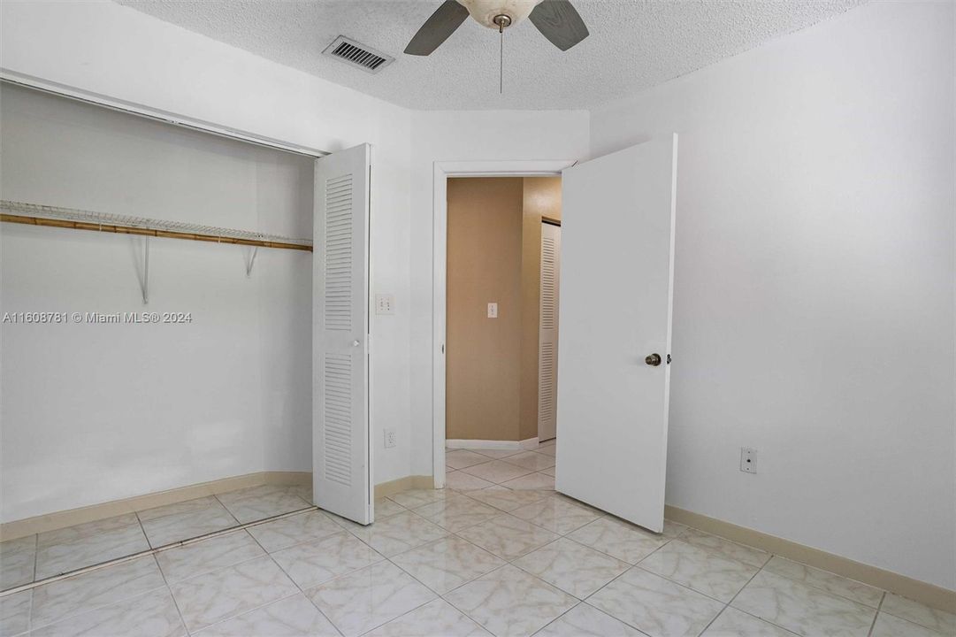 For Rent: $2,560 (3 beds, 2 baths, 1423 Square Feet)