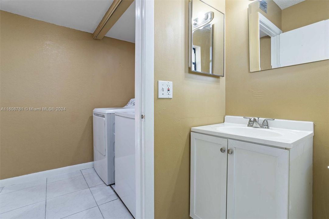 For Rent: $2,560 (3 beds, 2 baths, 1423 Square Feet)