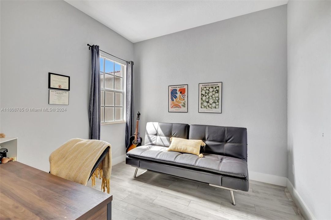 For Sale: $545,000 (3 beds, 2 baths, 1885 Square Feet)