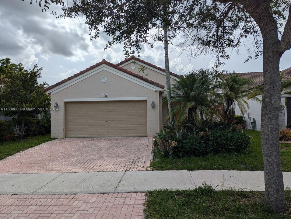 For Sale: $645,000 (3 beds, 2 baths, 1533 Square Feet)