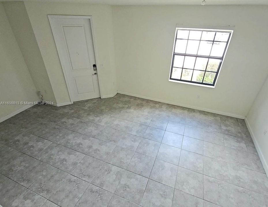 For Rent: $3,000 (3 beds, 2 baths, 1635 Square Feet)