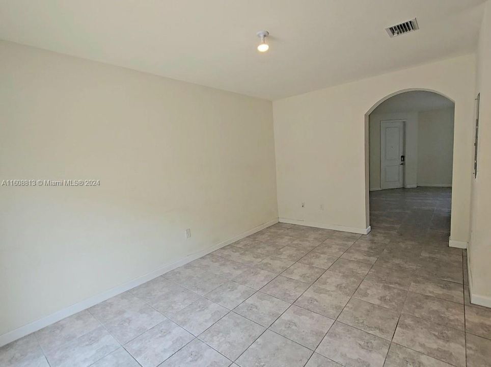 For Rent: $3,000 (3 beds, 2 baths, 1635 Square Feet)