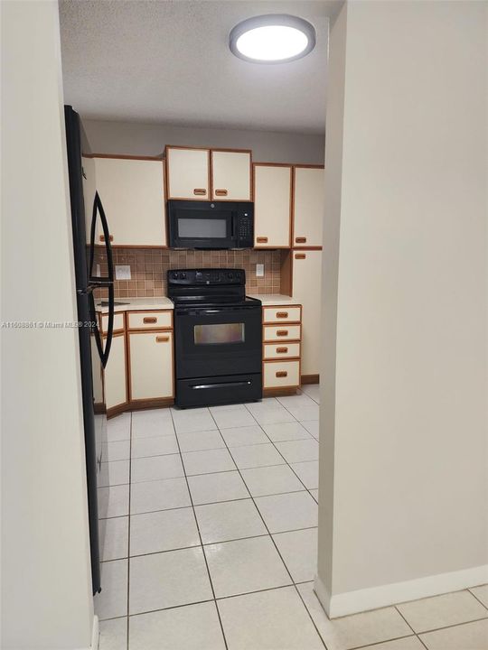For Sale: $289,900 (3 beds, 2 baths, 1120 Square Feet)