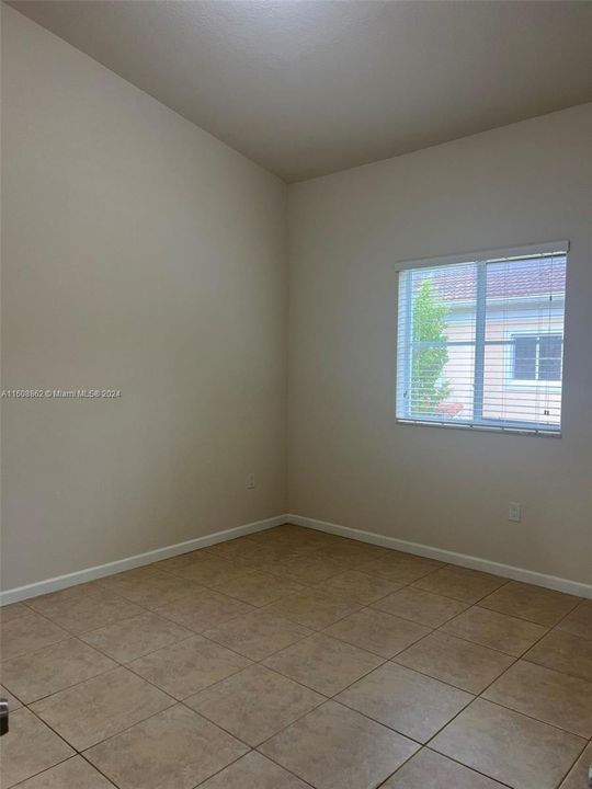 For Rent: $2,450 (2 beds, 2 baths, 1001 Square Feet)