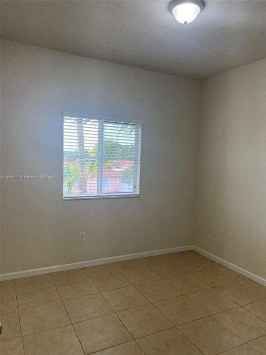 For Rent: $2,450 (2 beds, 2 baths, 1001 Square Feet)