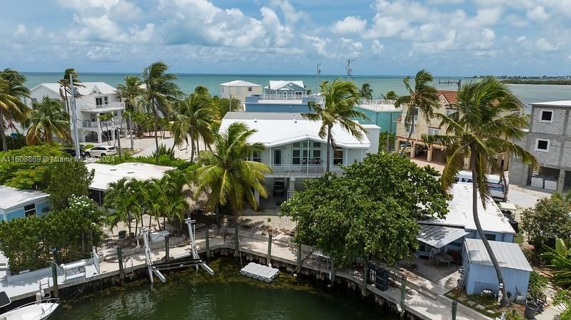 For Sale: $1,289,000 (2 beds, 2 baths, 1927 Square Feet)