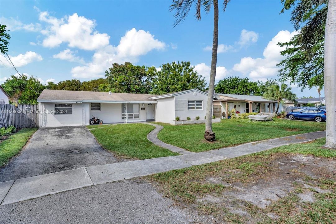 For Sale: $674,999 (3 beds, 2 baths, 1445 Square Feet)