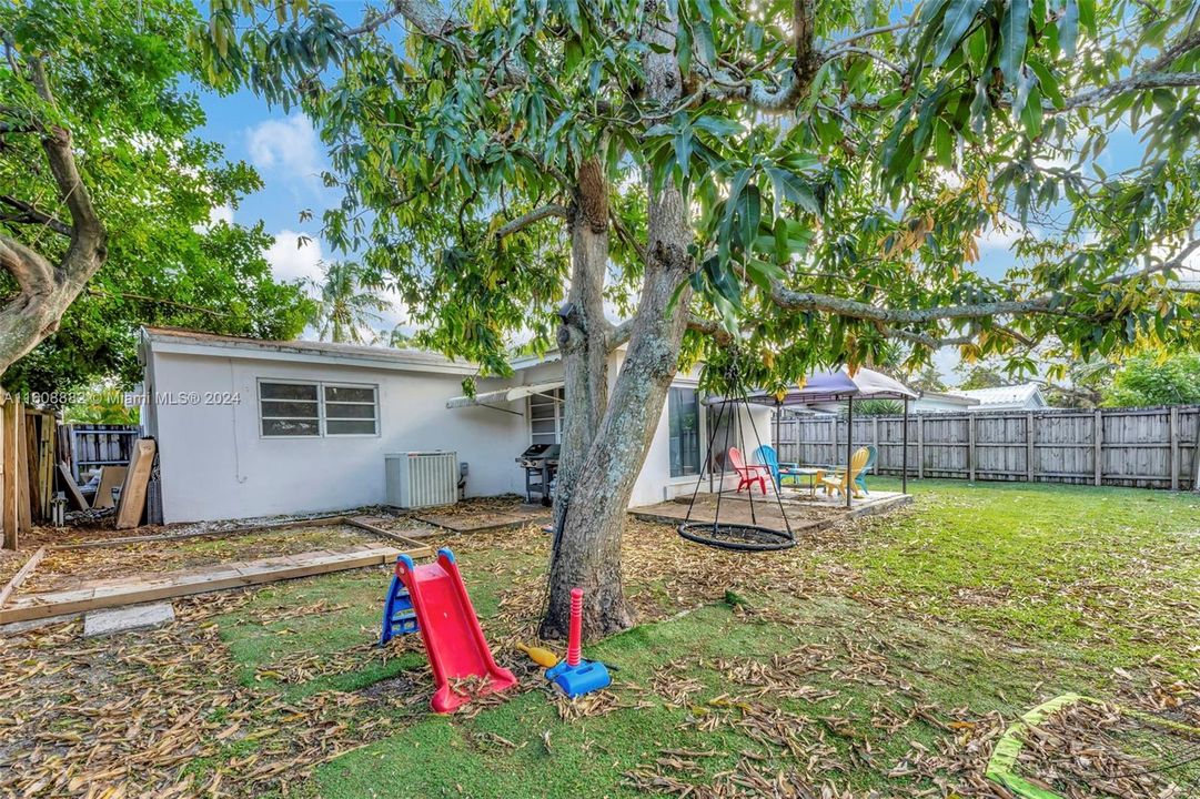 For Sale: $674,999 (3 beds, 2 baths, 1445 Square Feet)