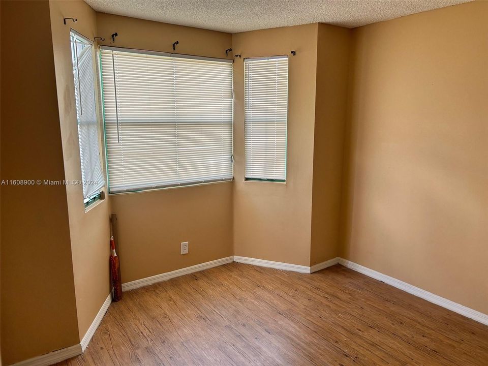 1st Guest bedroom