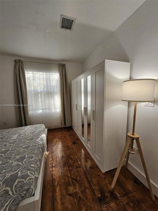 For Rent: $2,500 (1 beds, 1 baths, 666 Square Feet)