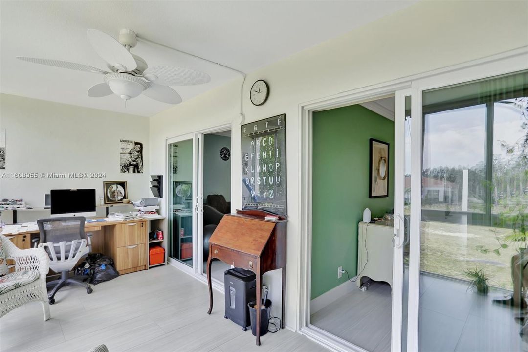 For Sale: $320,000 (2 beds, 2 baths, 1000 Square Feet)