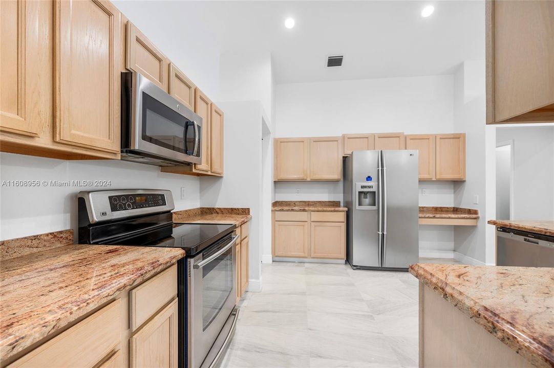 Active With Contract: $789,000 (4 beds, 2 baths, 2164 Square Feet)