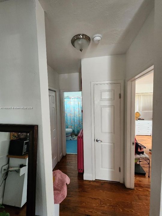 For Rent: $1,950 (1 beds, 1 baths, 588 Square Feet)