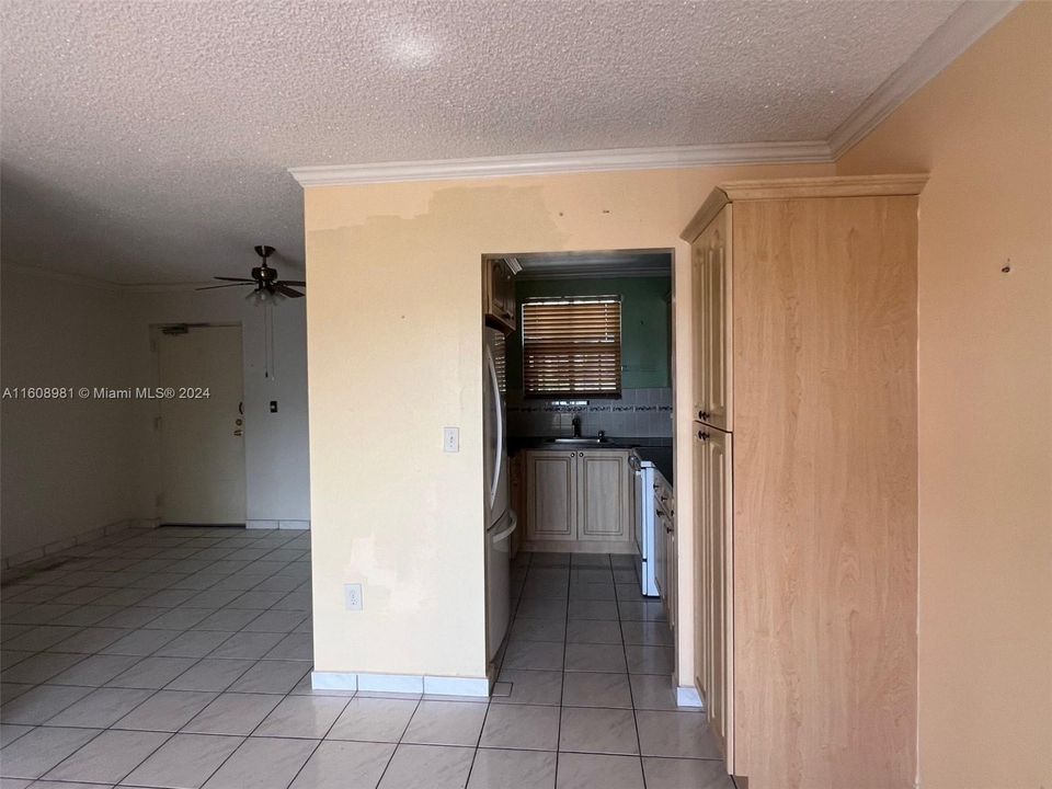 For Sale: $265,000 (2 beds, 2 baths, 900 Square Feet)