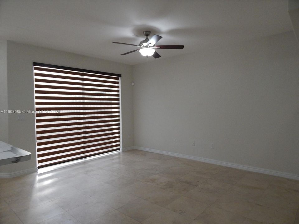 Active With Contract: $3,900 (4 beds, 2 baths, 2308 Square Feet)