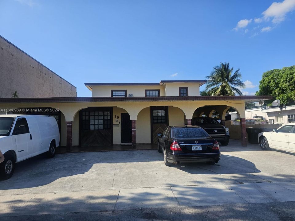 For Sale: $1,500,000 (4 beds, 2 baths, 2895 Square Feet)
