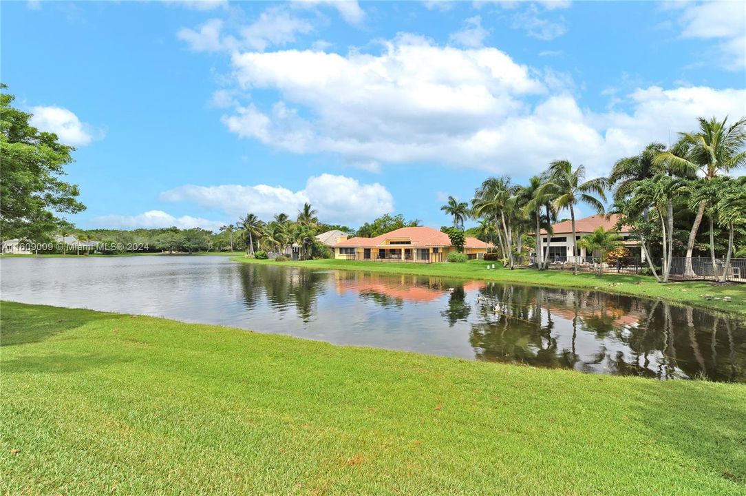 For Sale: $1,600,000 (4 beds, 3 baths, 4101 Square Feet)