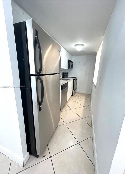 For Rent: $2,250 (1 beds, 1 baths, 530 Square Feet)