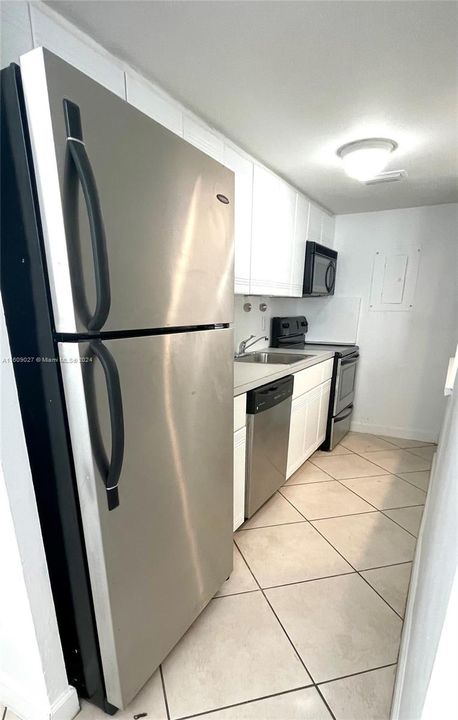 Recently Rented: $1,950 (1 beds, 1 baths, 530 Square Feet)