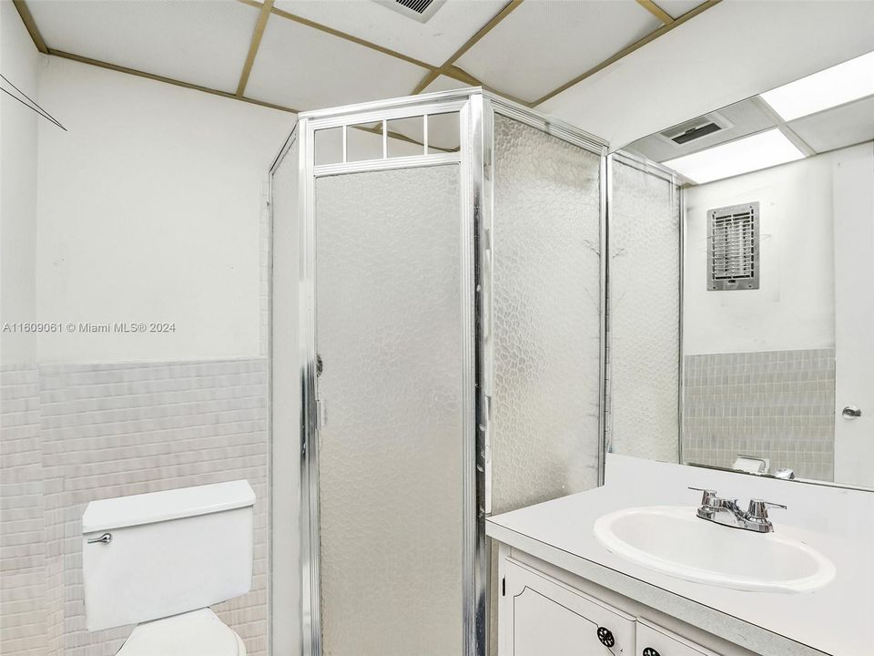 待售: $138,000 (2 贝兹, 2 浴室, 950 平方英尺)