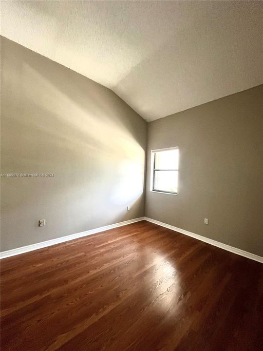 For Rent: $5,750 (3 beds, 2 baths, 2265 Square Feet)