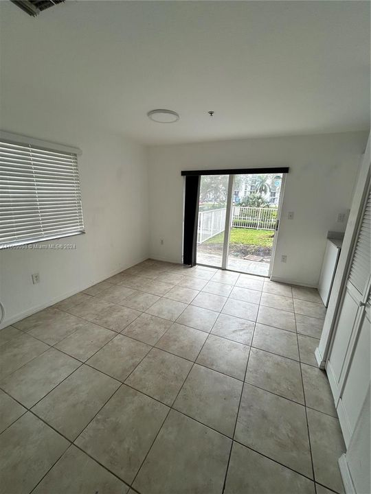 Active With Contract: $2,500 (3 beds, 2 baths, 1123 Square Feet)