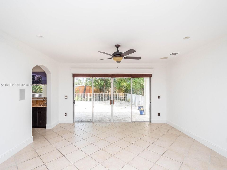 Active With Contract: $5,300 (4 beds, 3 baths, 2871 Square Feet)