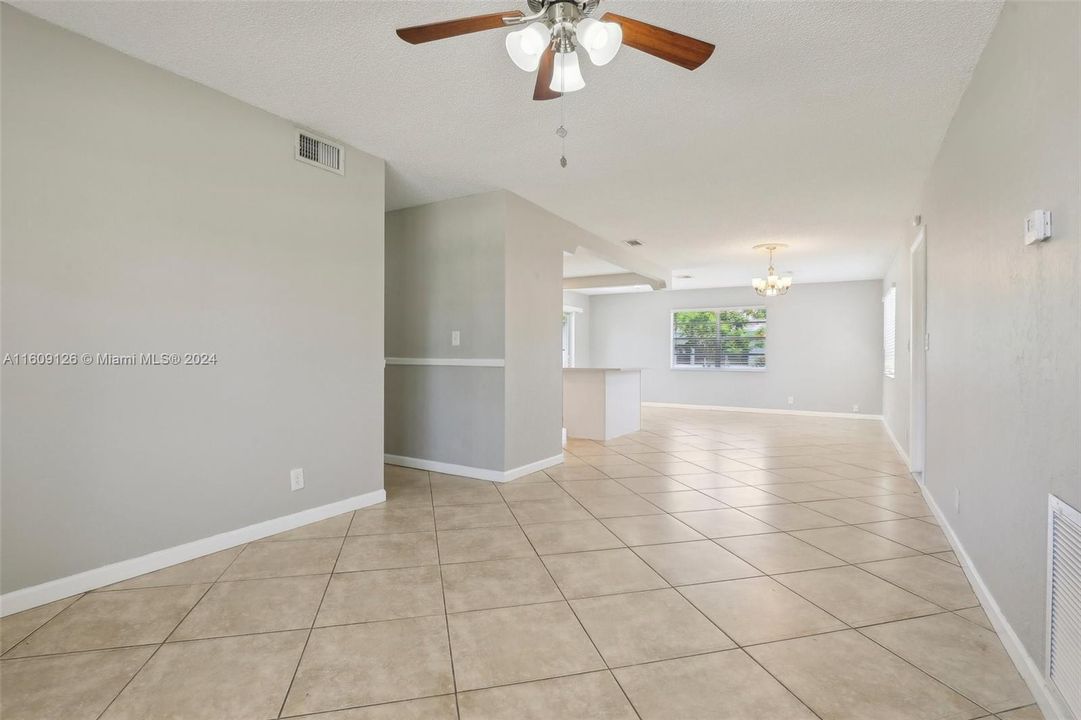 For Sale: $479,900 (3 beds, 2 baths, 1608 Square Feet)