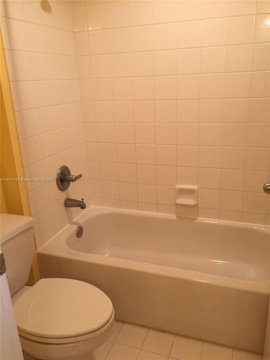 For Rent: $2,395 (2 beds, 2 baths, 1183 Square Feet)