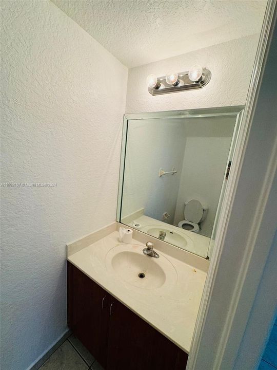 出租: $2,500 (3 贝兹, 2 浴室, 1799 平方英尺)
