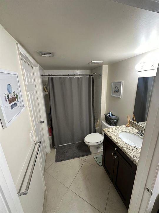 For Rent: $1,850 (1 beds, 1 baths, 798 Square Feet)