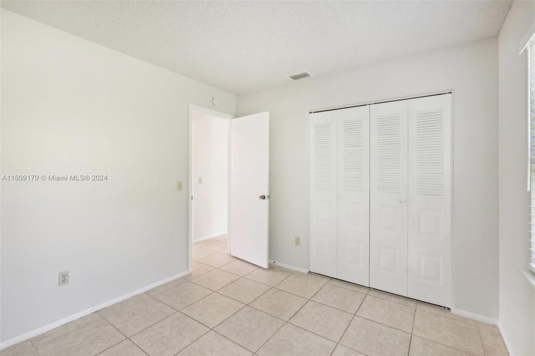 For Sale: $329,900 (3 beds, 2 baths, 1316 Square Feet)