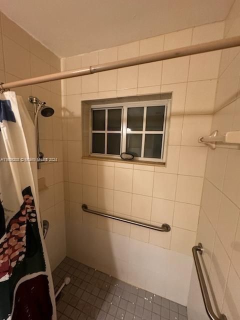 Vendido Recientemente: $375,000 (2 camas, 1 baños, 1000 Pies cuadrados)